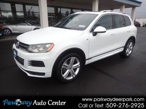 Used 2014 Volkswagen Touareg VR6 image 1