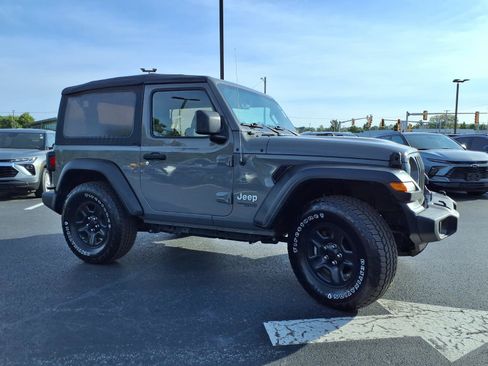 Used 2021 Jeep Wrangler Sport AWD/4WD image 27