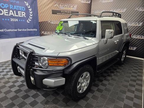 Used 2007 Toyota FJ Cruiser 4WD image 1