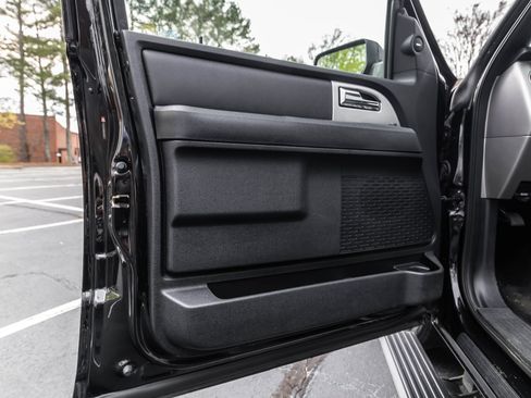 Used 2017 Ford Expedition Limited w/ Equipment Group 301A image 31