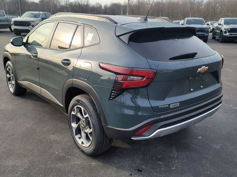 New 2026 Chevrolet Trax LT w/ Driver Confidence Package image 9