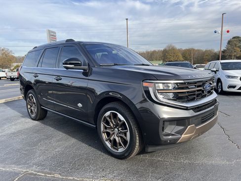 Used 2025 Ford Expedition King Ranch image 4