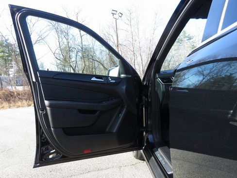 Used 2018 Mercedes-Benz GLE 350 4MATIC image 9