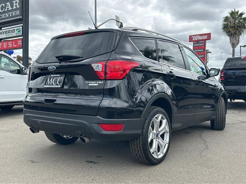 Used 2019 Ford Escape Titanium FWD image 13