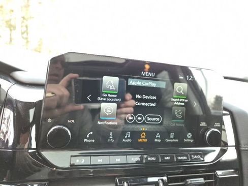 Used 2025 Nissan Pathfinder Platinum image 27