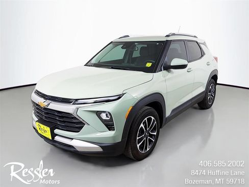 Used 2025 Chevrolet TrailBlazer LT w/ Convenience Package FWD image 1