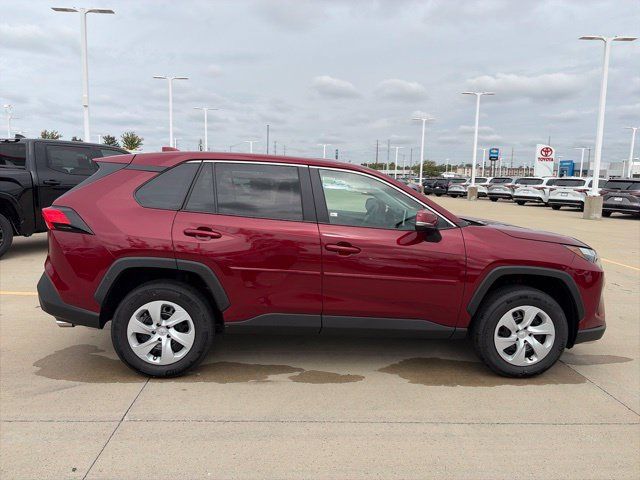 Used 2025 Toyota RAV4 LE AWD/4WD image 8