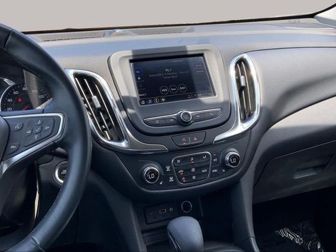 Used 2024 Chevrolet Equinox LT FWD image 7
