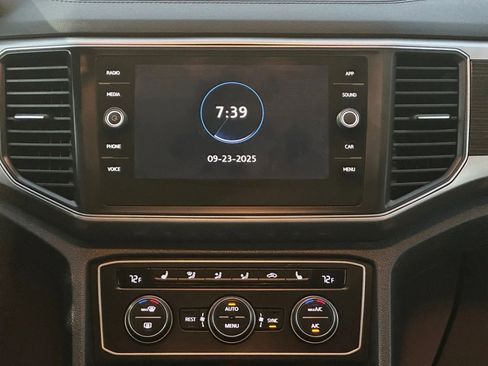 Used 2018 Volkswagen Atlas SE image 14