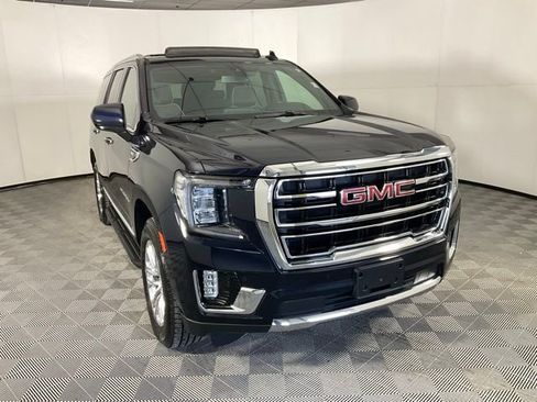 Used 2021 GMC Yukon SLT image 3