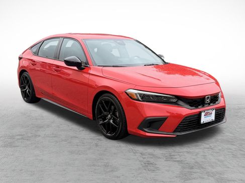 Used 2023 Honda Civic Sport image 3