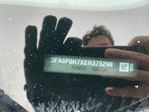 Used 2014 Ford Fusion SE image 11