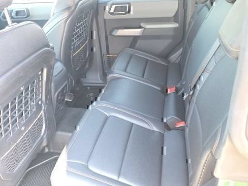 Used 2022 Ford Bronco Badlands AWD/4WD image 9