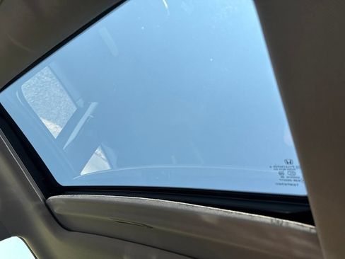 Used 2017 Honda Accord EX-L image 5