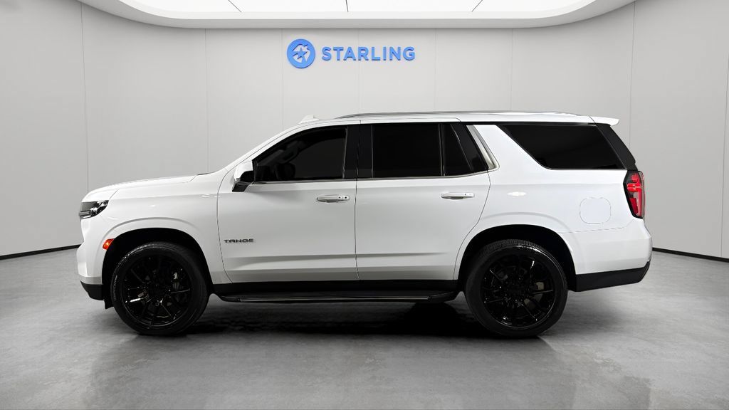 Used 2024 Chevrolet Tahoe LS RWD image 3