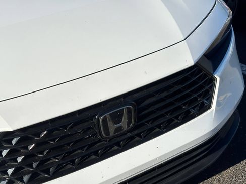 Used 2023 Honda Accord Sport image 7