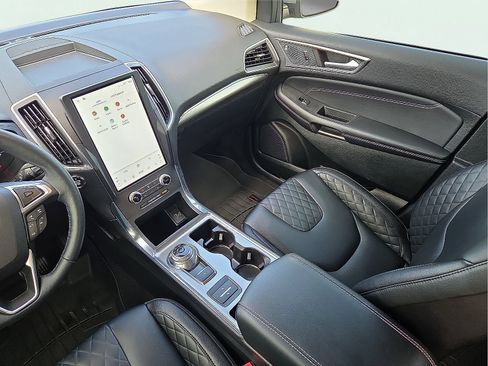 Used 2023 Ford Edge Titanium AWD/4WD image 12