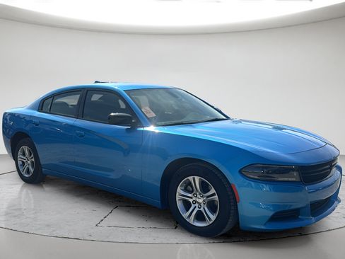 Used 2023 Dodge Charger SXT w/ Cold Weather Package RWD image 2