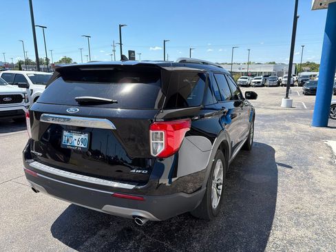 Used 2022 Ford Explorer Limited w/ Equipment Group 301A AWD/4WD image 6