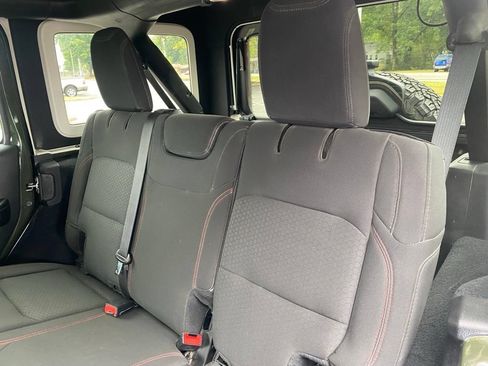 Used 2020 Jeep Wrangler Unlimited Rubicon AWD/4WD image 27