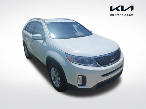 Used 2015 Kia Sorento LX FWD image 1