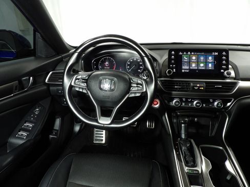 Used 2018 Honda Accord Sport image 13