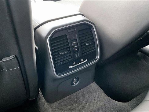 Used 2017 Porsche Macan S image 23