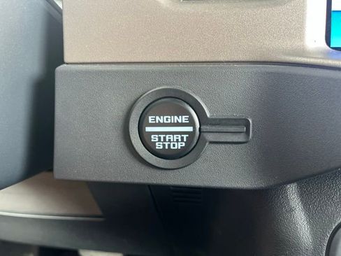 Certified 2025 Ford Bronco Outer Banks AWD/4WD image 18