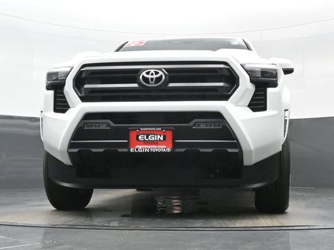 Used 2025 Toyota Tacoma SR5 AWD/4WD image 27