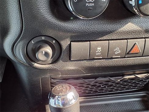 Used 2012 Jeep Wrangler Unlimited Sport image 22