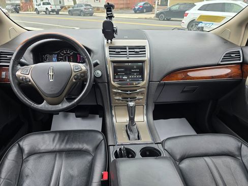 Used 2013 Lincoln MKX AWD image 13