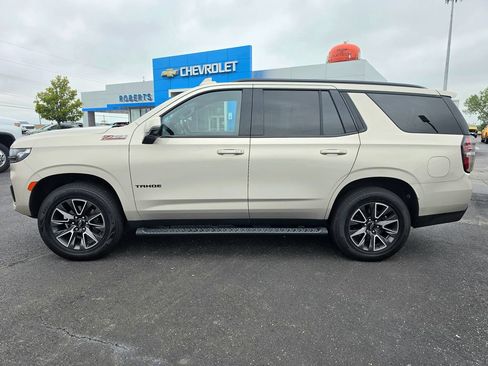 Used 2021 Chevrolet Tahoe Z71 w/ Z71 Signature Package AWD/4WD image 3