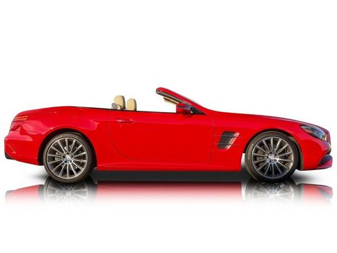 Used 2017 Mercedes-Benz SL 450 image 2