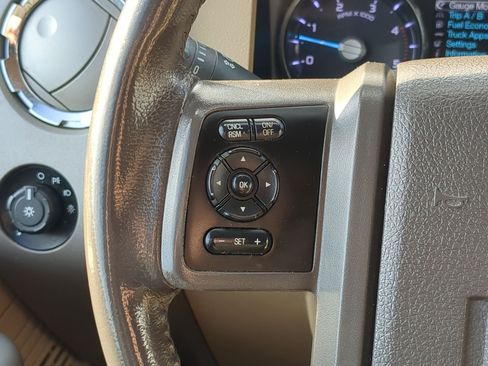 Used 2015 Ford F350 Lariat w/ Lariat Interior Package image 18