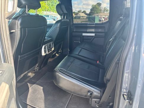 Used 2019 Ford F150 Lariat w/ Equipment Group 502A Luxury AWD/4WD image 9