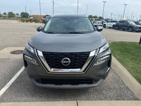 Used 2023 Nissan Rogue SV w/ SV Premium B Package AWD/4WD image 3