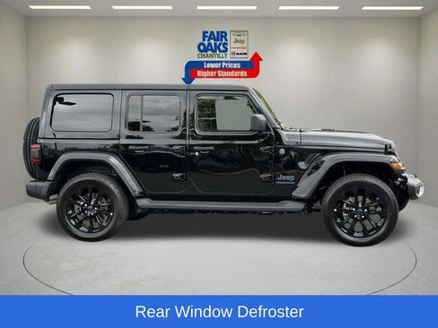 Certified 2025 Jeep Wrangler Unlimited Sahara AWD/4WD image 6