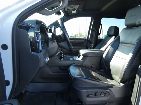 Used 2024 GMC Sierra 2500 AT4 w/ Technology Package image 21