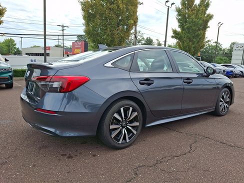 Used 2024 Honda Civic EX image 6