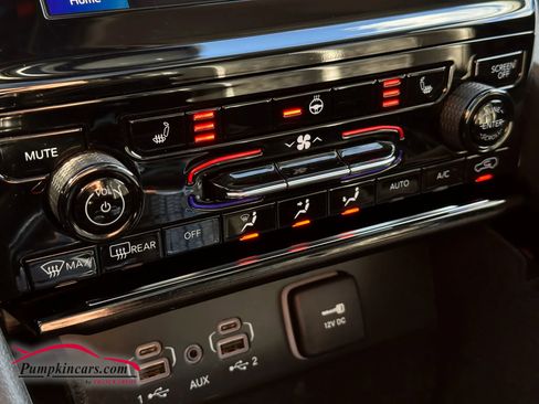 Used 2022 Jeep Grand Cherokee L Limited image 36