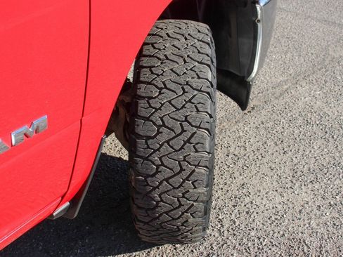 Used 2022 RAM 2500 Tradesman w/ Chrome Appearance Group image 30