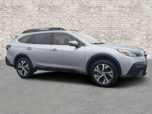 Used 2021 Subaru Outback Limited image 1