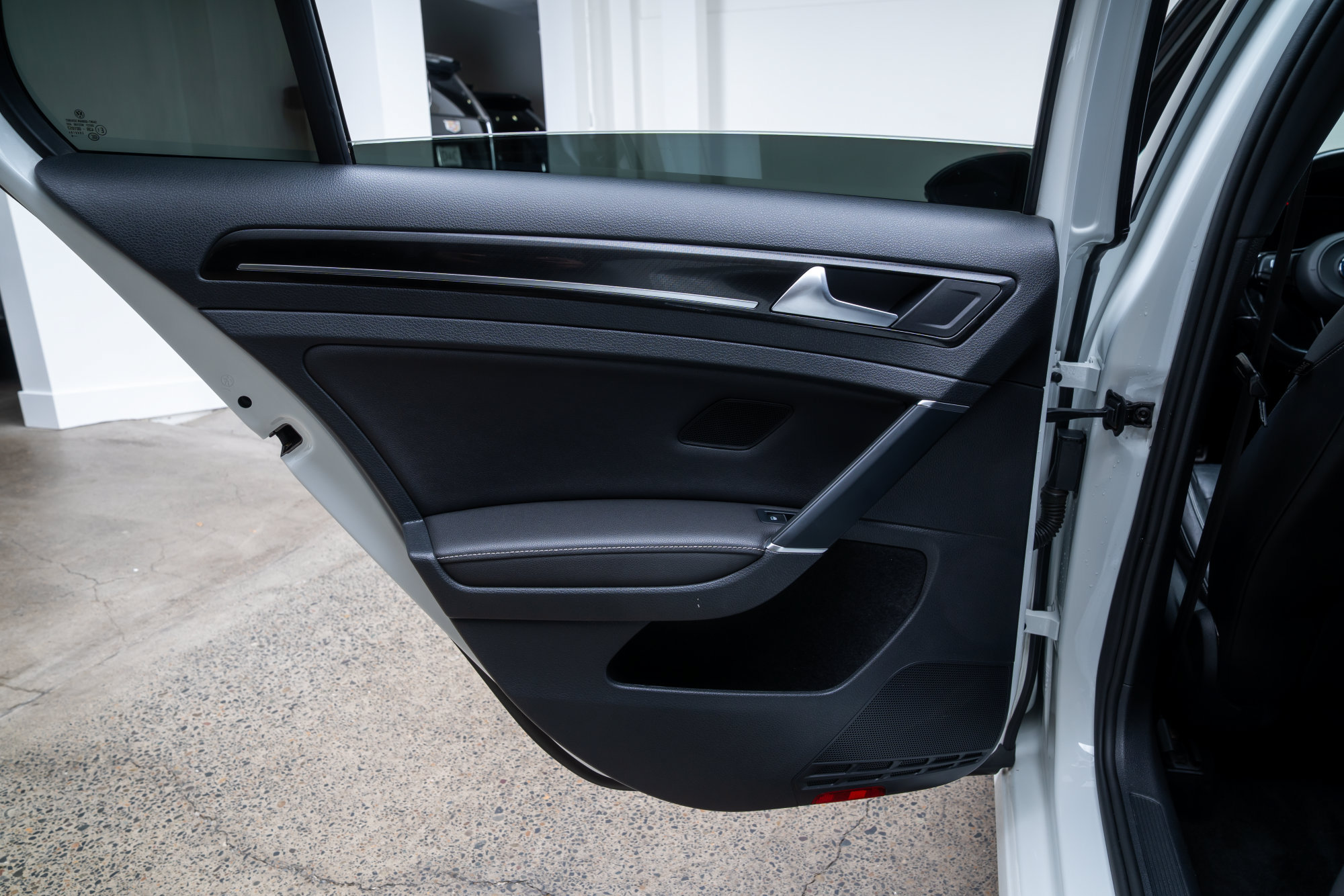 Used 2019 Volkswagen Golf R 4-Door AWD/4WD image 21