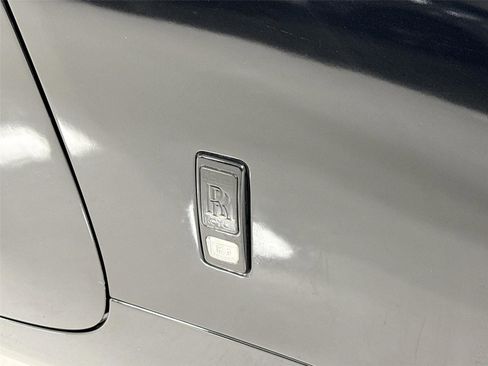 Used 2019 Rolls-Royce Wraith image 34