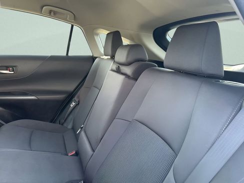 Used 2024 Toyota Venza LE image 17