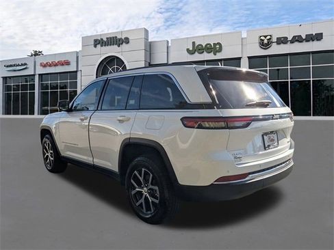 Certified 2025 Jeep Grand Cherokee Limited w/ Trailer Tow Package image 5