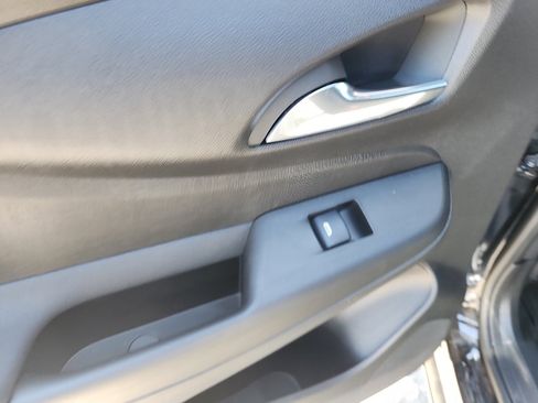 Used 2025 Buick Envista Sport Touring w/ Convenience I Package FWD image 14