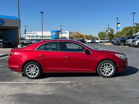 Used 2014 Chevrolet Malibu LT image 2