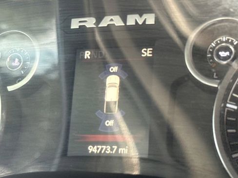 Used 2024 RAM 3500 Big Horn w/ Night Edition AWD/4WD image 30