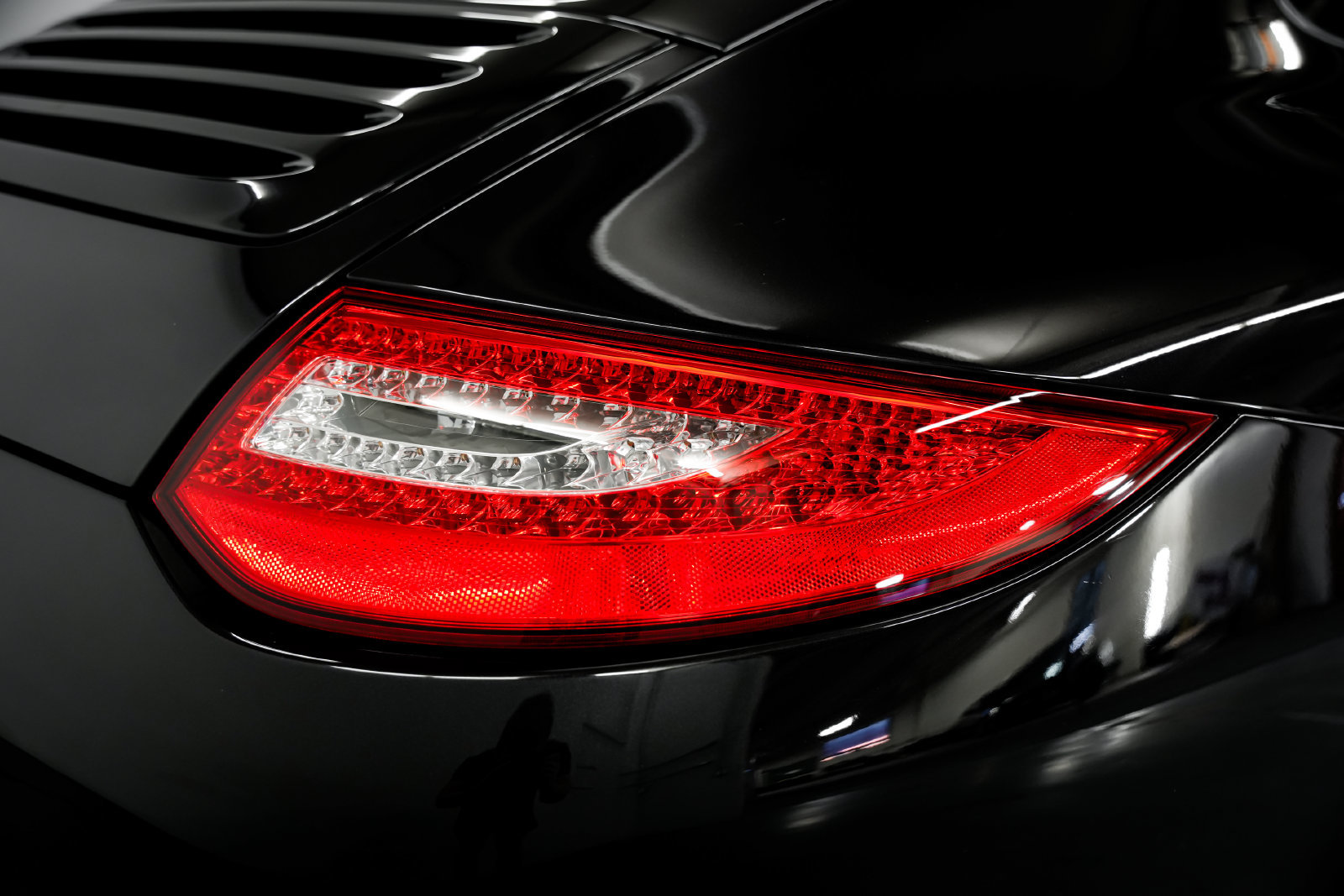 Used 2011 Porsche 911 Carrera S RWD image 34